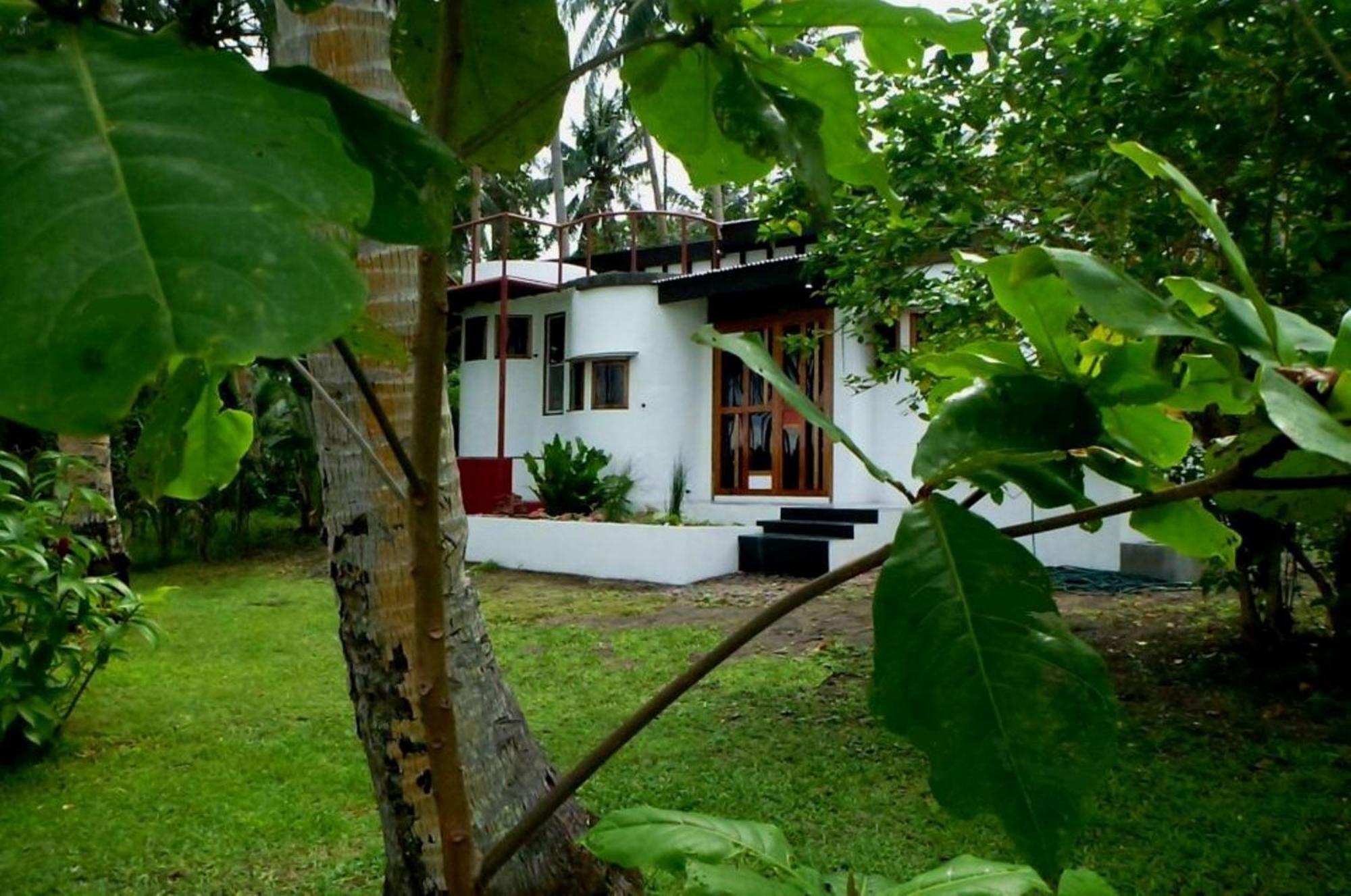 Somewhere Else Boutique Resort Mambajao Exteriér fotografie